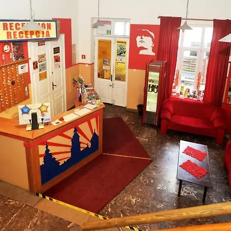 Good Bye Lenin Pub & Garden Dormitories Hostel Krakow