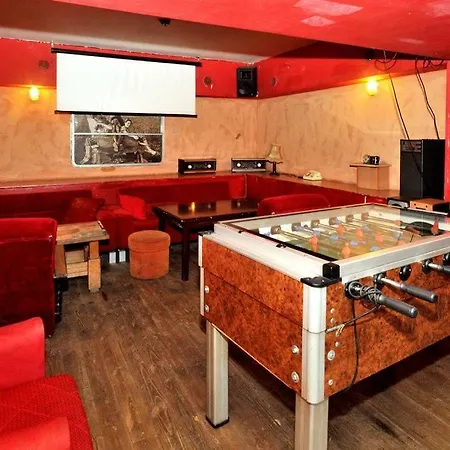 Hostel Good Bye Lenin Pub & Garden Dormitories *