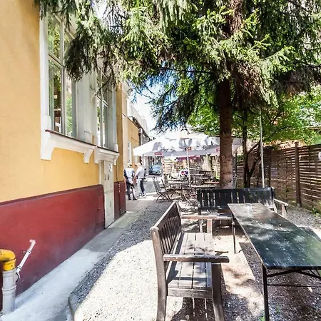 Good Bye Lenin Pub & Garden Dormitories * Cracóvia